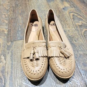 Sofft Women's Beige Tassel Loafers